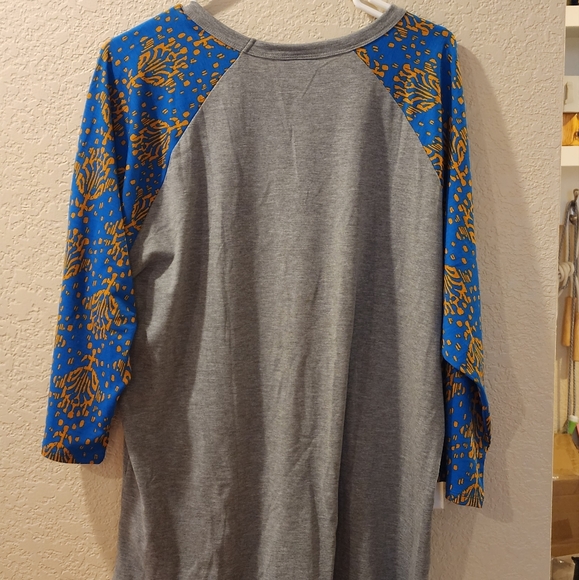 LuLaRoe Tops - NWT- LuLaRoe Randy Tshirt 3XL